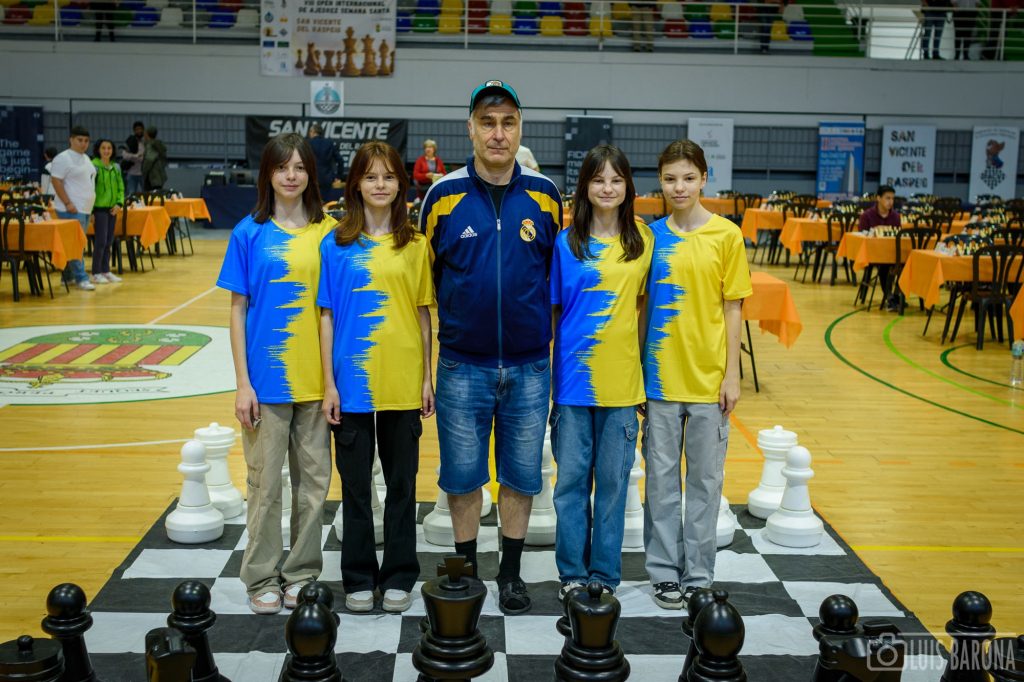 Ivanchuck junto otras jugadoras de Ucrania